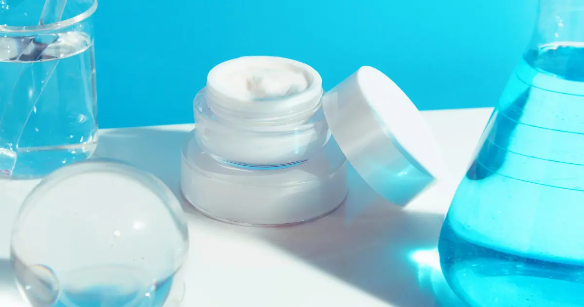 skincare ingredients with botol and moisturizer cream